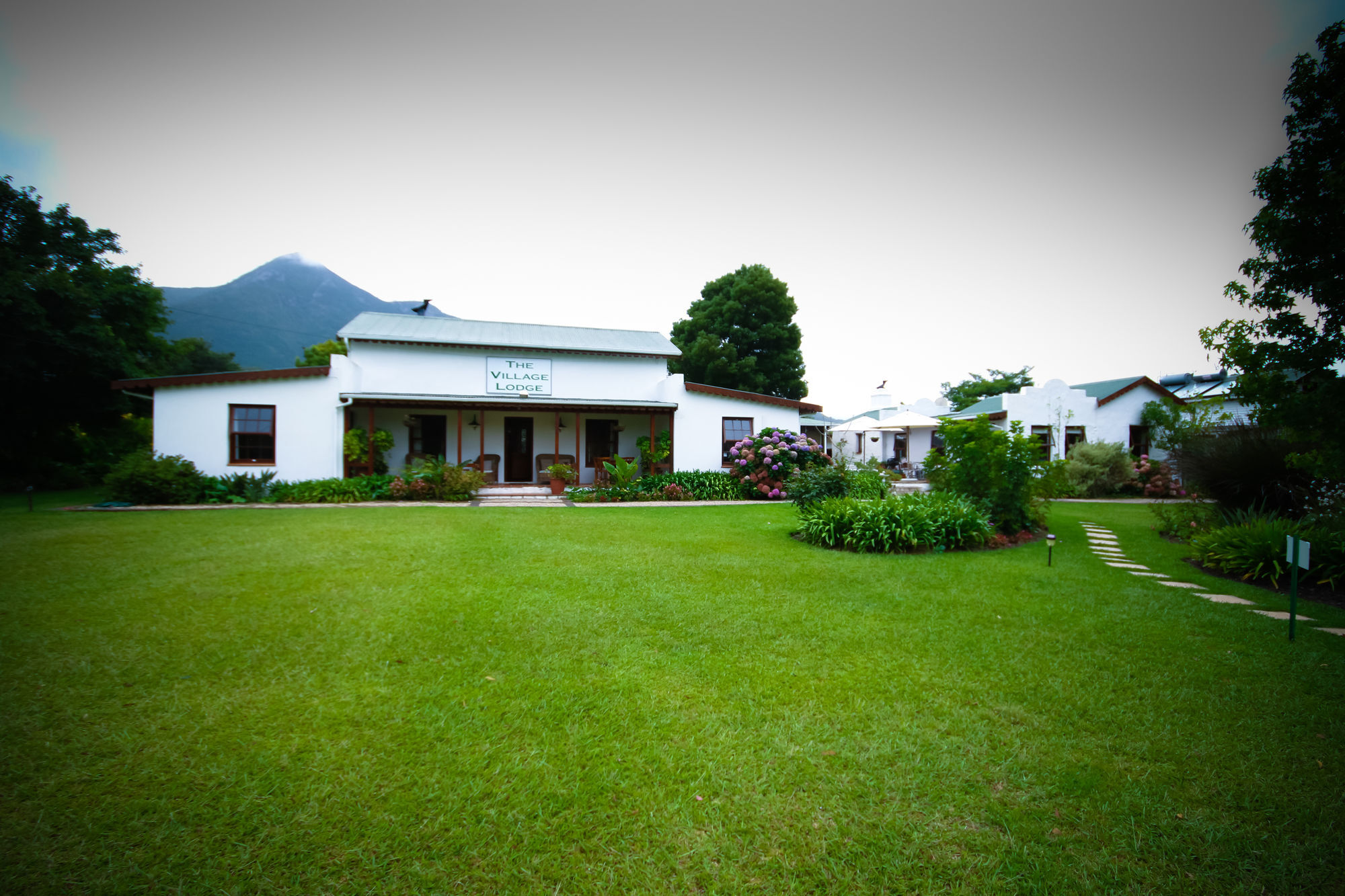 The Village Lodge Stormsrivier Eksteriør billede