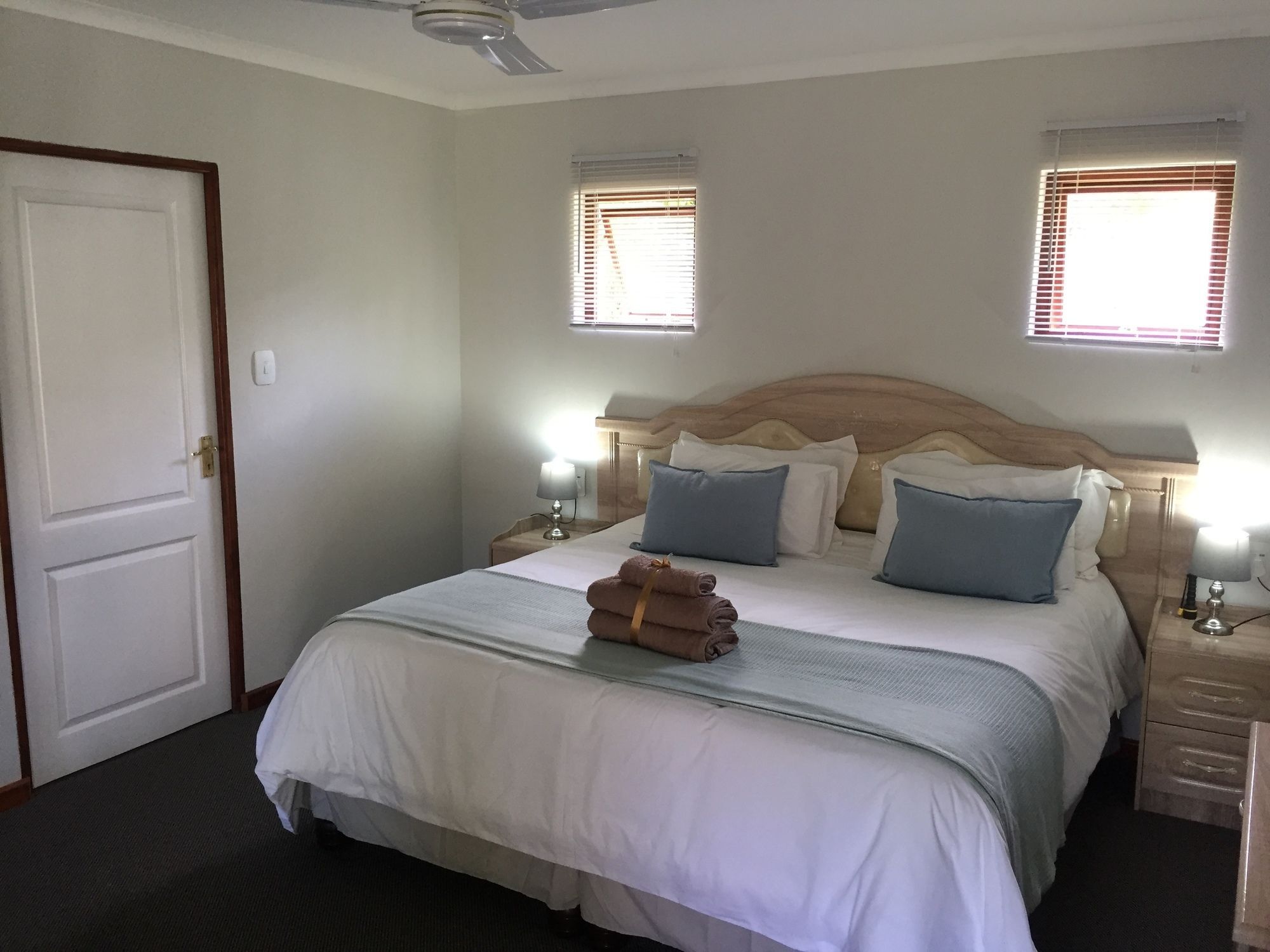 The Village Lodge Stormsrivier Eksteriør billede