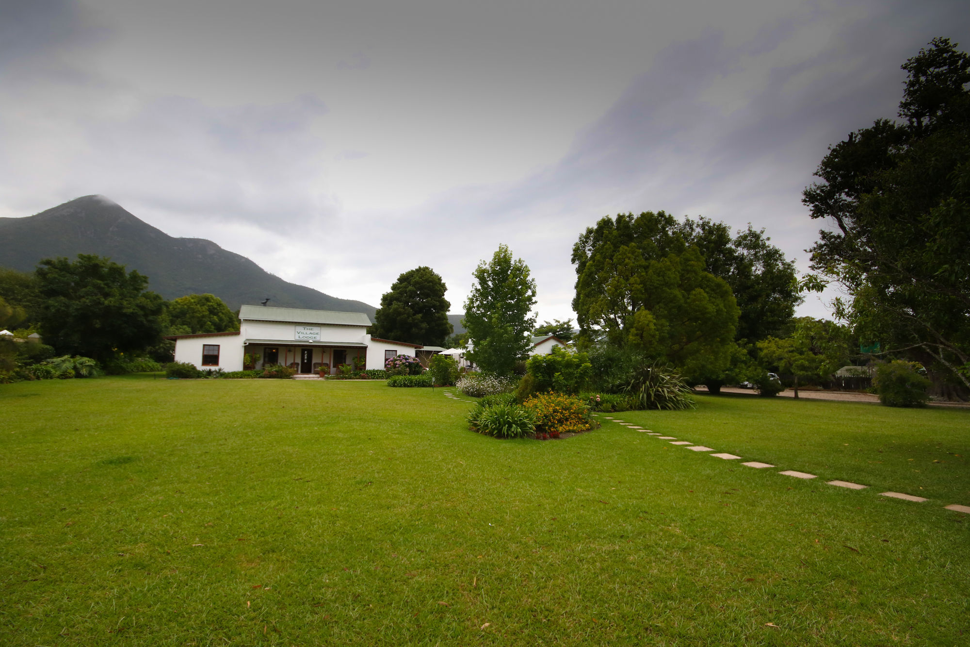 The Village Lodge Stormsrivier Eksteriør billede