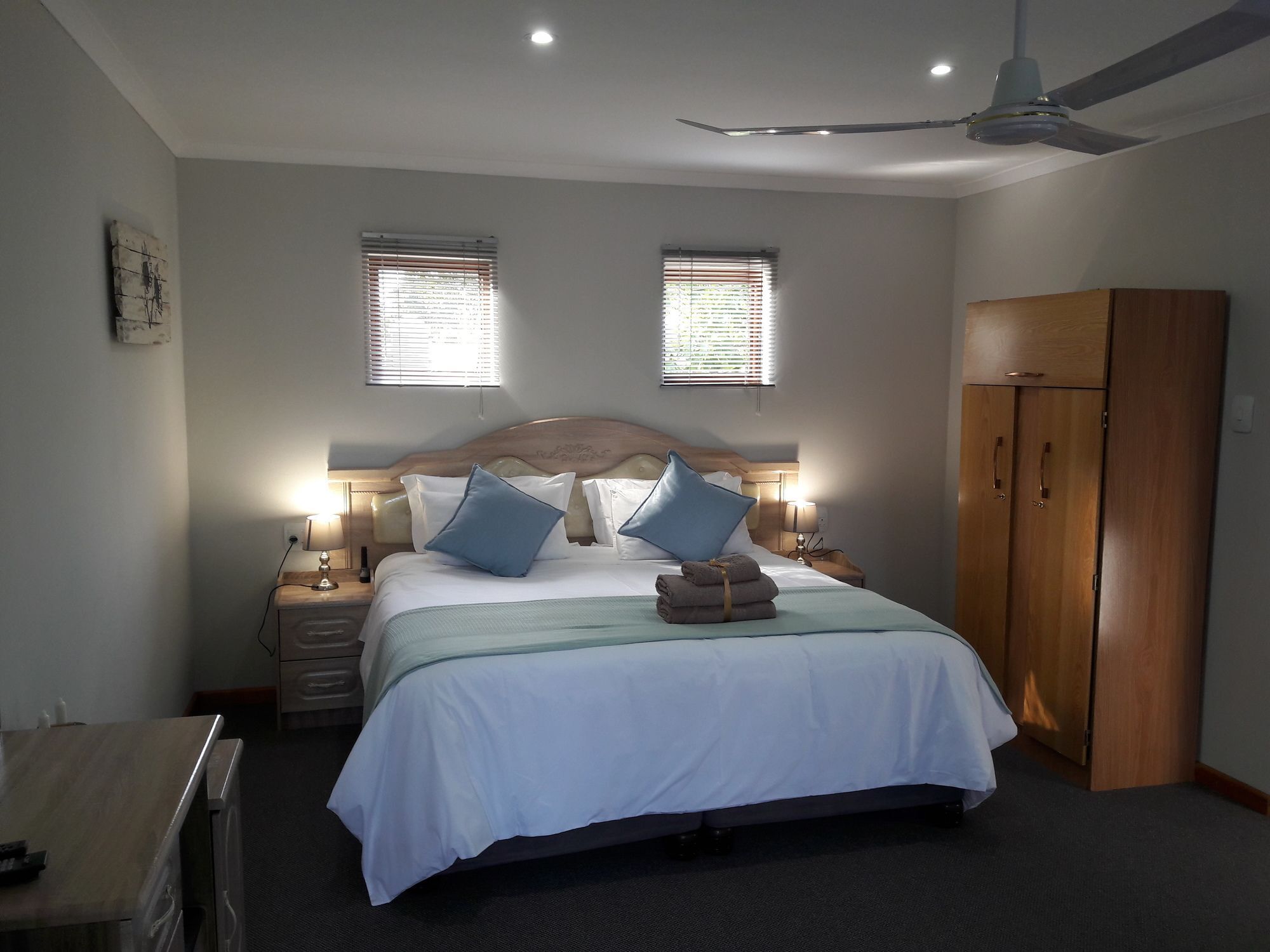 The Village Lodge Stormsrivier Eksteriør billede